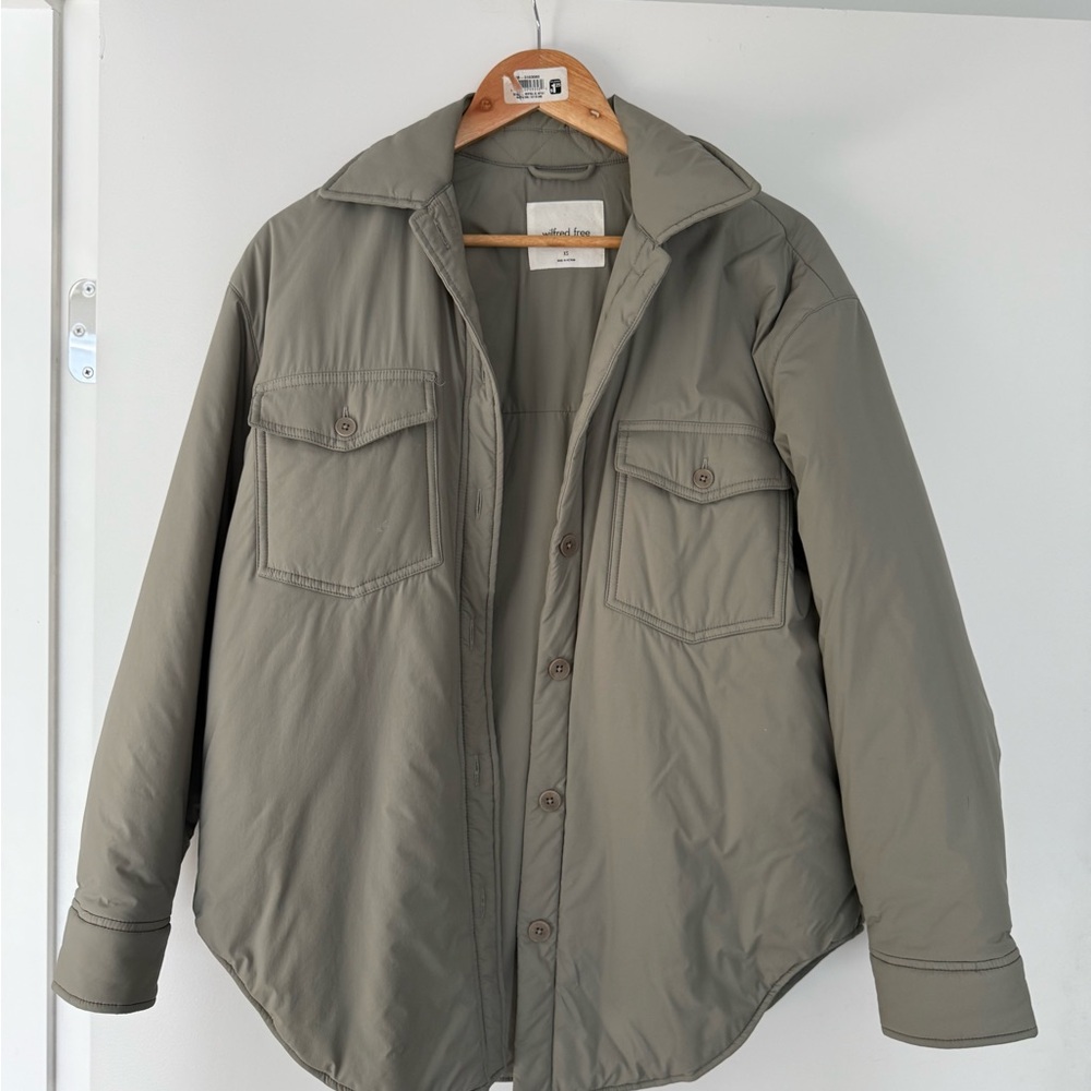 Aritzia Lightweight Shirt Jacket in Olive